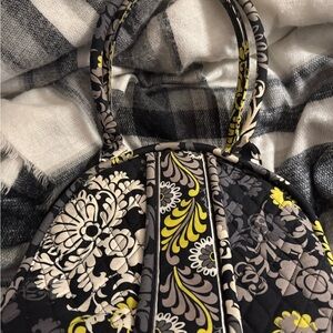 Vera Bradley retired kiss lock handbag